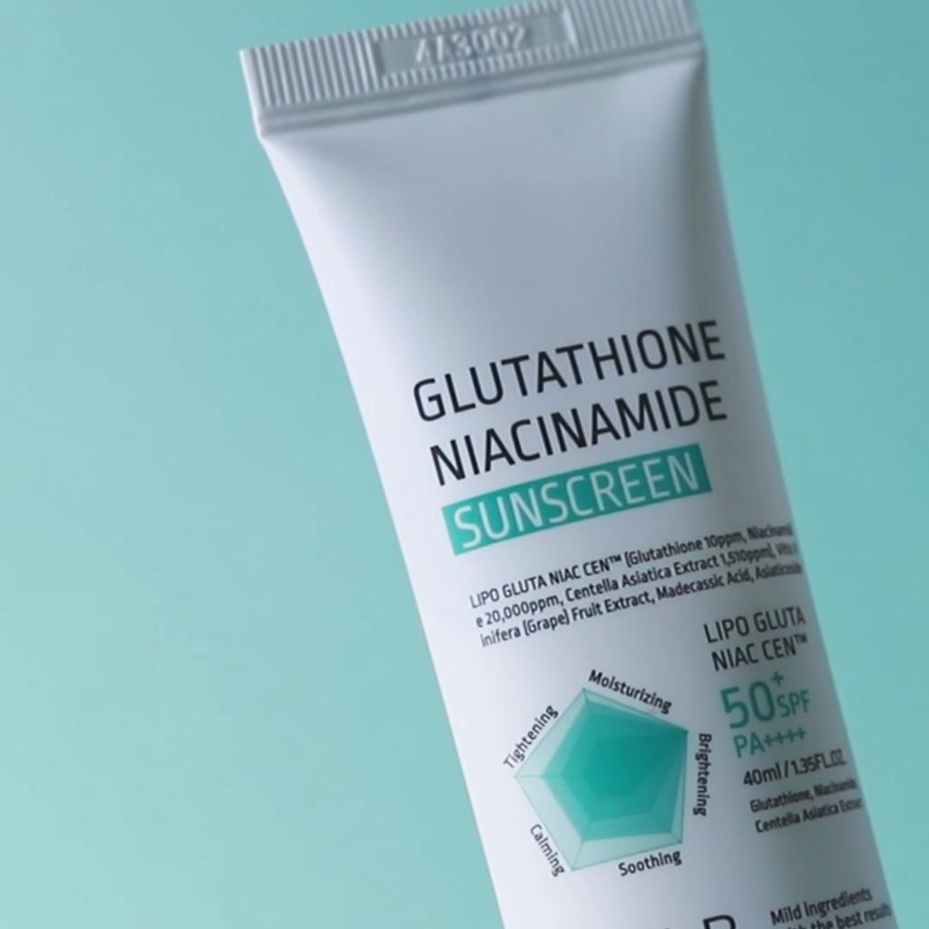 APLB Glutathione Niacinamide Sunscreen | Ecran solaire Hydratant Intense Non Gras SPF50+ PA++++