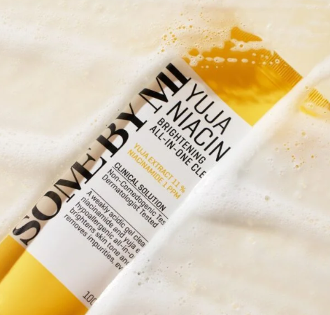 SOME BY Yuja Niacin Brightening All-In-One Cleanser | Nettoyant Illuminant Eclaircissant Peau Fraiche